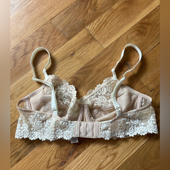 Stunning NWOT Wacoal lace underwire bra in sand - Sz 36C 🔥 - Picture 4 of 6
